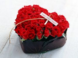 red vase flowers
